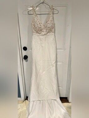 Wear Your Love Ivory Lace Bodice Bridal Gown with Sheath Skirt Size 4 Nwt